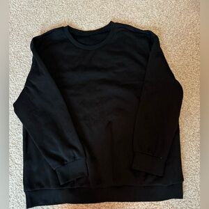 Large women’s black crewneck